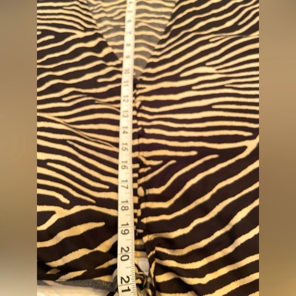 H&M Zebra Print Button Front Crop Top Sz 14 - Picture 9 of 11